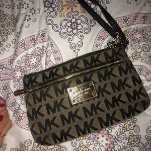 Authentic Michael Kors wristlet